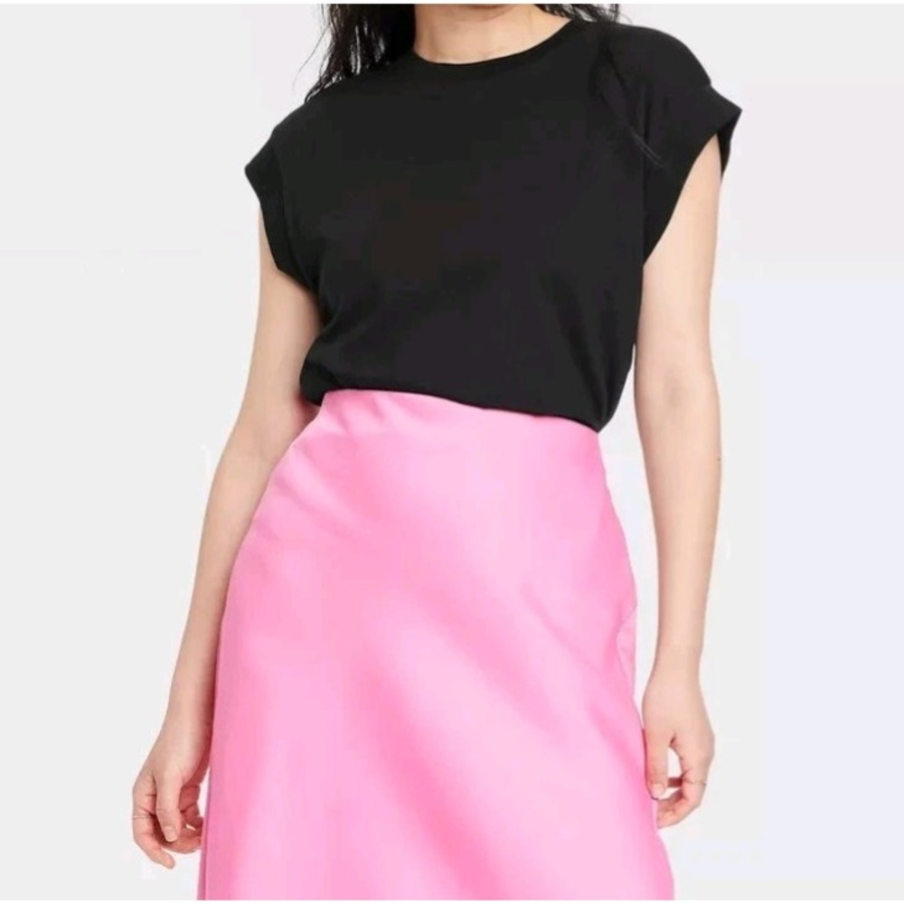 A New Day™ Women's Extended Shoulder T-Shirt Black Size S